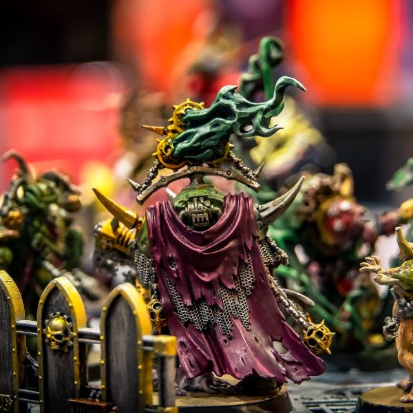 Cloak of a Houston Warhammer 40,000 Death Guard army general in clear view.